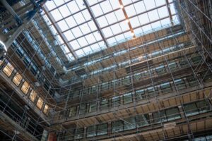 het atrium van Utrecht Central Plaza